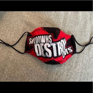 New sealed package Mask “Shutdowns Destroy Lives”.